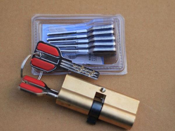 防城港市24小时上门开锁公司